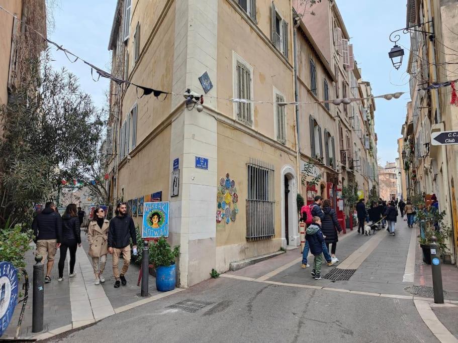 4 Pers In District Of The Typical Panier