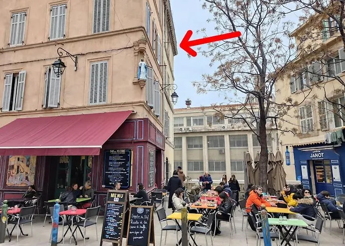 Apartment 4 Pers In District Of The Typical Panier